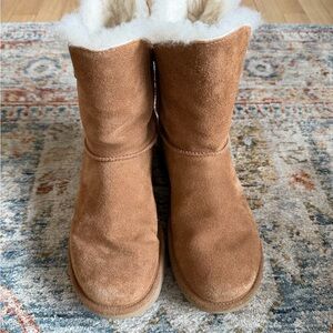 UGG Constantine Suede Boots in Chestnut W7